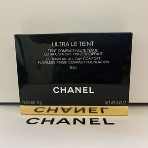 Chanel Ultra Le Teint Compact Foundation B30 Flawless Finish New in box